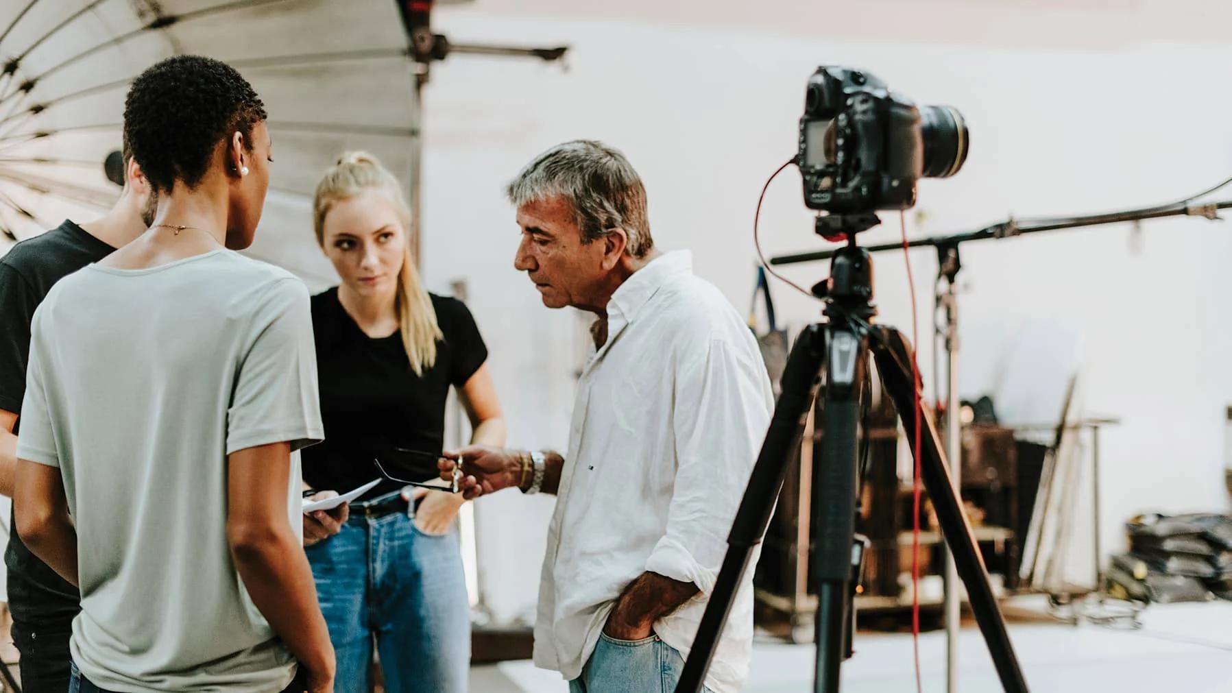 伦理片导演工作现场